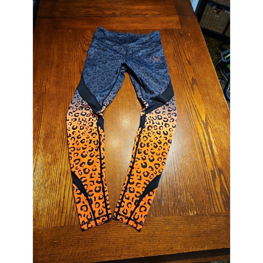 Violate the Dress Code Leggings Animal‎ Print Blk & Orange Size Medium (A934)